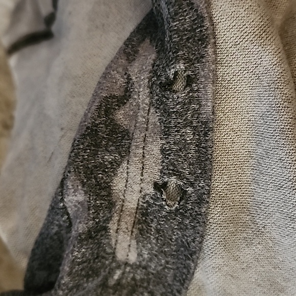 Pink by VS Pullover Camo Sweater Size Small Grey - Picture 4 of 6